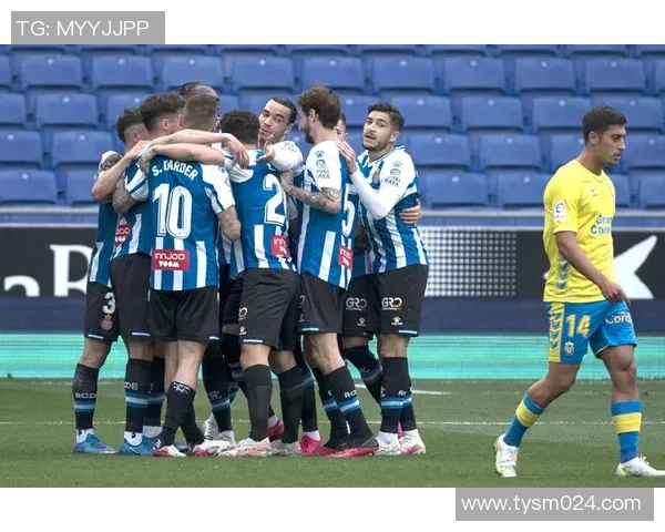 马拉加主场迎战拉斯帕耳马斯争夺西乙联赛关键三分 马拉加主场迎战拉斯帕耳马斯争夺西乙联赛关键三分