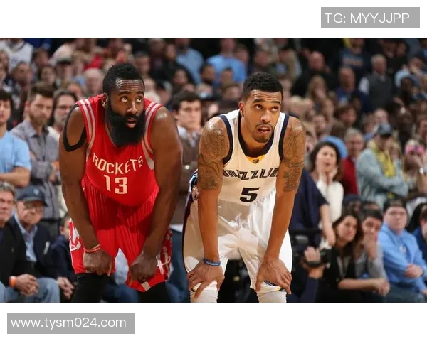 10月3日火箭对灰熊精彩赛事直播录像回顾与分析